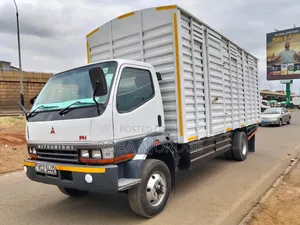 Mitsubishi Fuso 2015 Nyeupe Lori la Taka