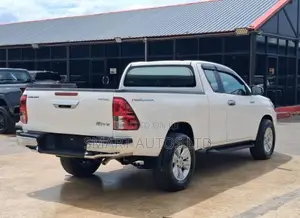 Toyota Hilux Revo Smart Cab Diesel 2.4 RWD 2019