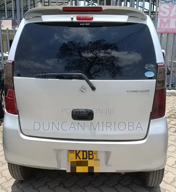 Suzuki Wagon R 2014 Nyeupe - 1
