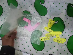 Ear Tags za Rangi (Vipande 100)