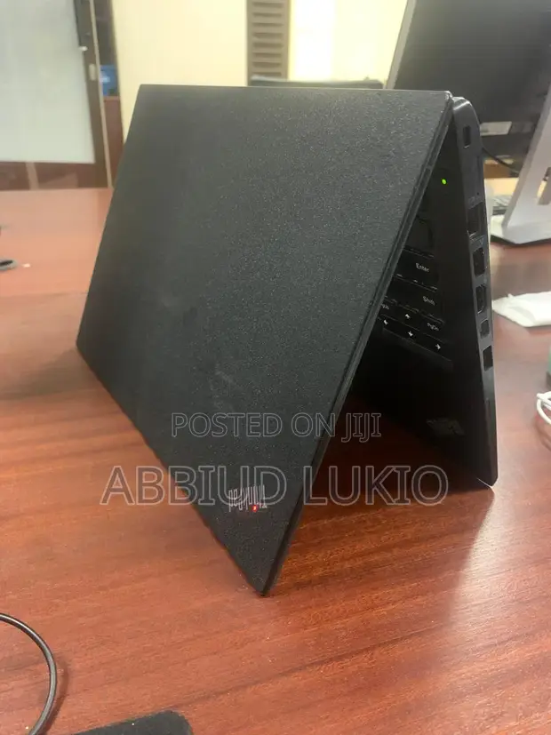 Laptopi ya Lenovo ThinkPad T460s: Core i5, 8GB RAM, 256GB SSD - 1