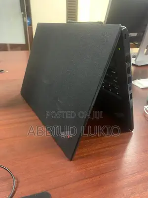 Laptopi ya Lenovo ThinkPad T460s: Core i5, 8GB RAM, 256GB SSD