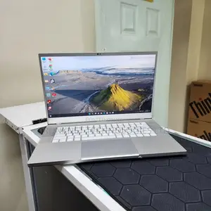 Razer Blade 15" Gaming Laptop - Core i7, 16GB RAM, 512GB SSD, RTX 2070