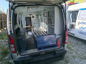 Huduma za Utengenezaji na Ubadilishaji wa Ambulensi