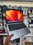 Apple MacBook Pro 2017 13" 16GB RAM, 256GB SSD - 1