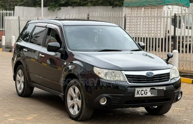 Subaru Forester 2010 Black - 1