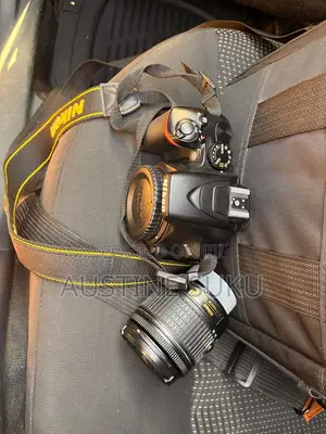 Nikon D3500 Kamera ya DSLR