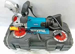 Heavy Duty Makita Wall Chaser with 5 Disks