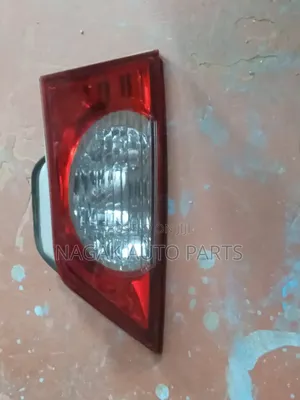 Toyota Mark X 2012 Mwanga wa Buti
