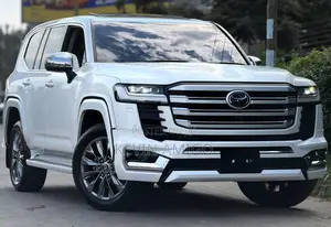 Toyota Land Cruiser LC300 ZX 2023