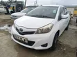 Toyota Vitz 2013 Nyeupe - 1