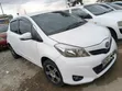Toyota Vitz 2013 Nyeupe - 2