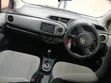 Toyota Vitz 2013 Nyeupe - 4