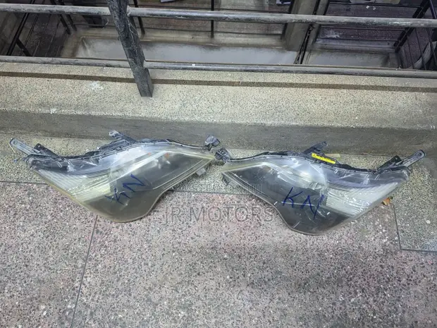 Toyota Spade 2012 Headlights za Kawaida - 1