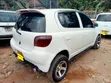Toyota Vitz 2002 Nyeupe - 5