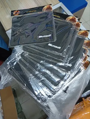 Microsoft Mouse Pad Nyeusi 300x250mm