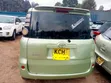 Toyota Sienta 2008 Kijani - 3
