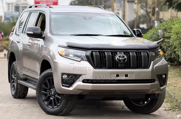Toyota Land Cruiser Prado 2.7 2023 Silver - 1