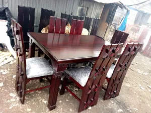 Seti ya Meza ya Kulia ya Mbao ya Mkono na Viti Vilivyofunikwa vya Lattice