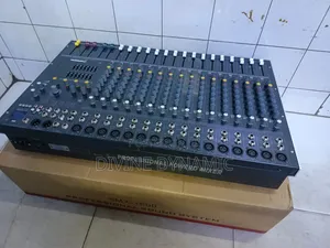 Soundcraft SMX-1600 16-Channel Mixer