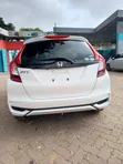 Honda Fit 2019 Nyeupe - 2