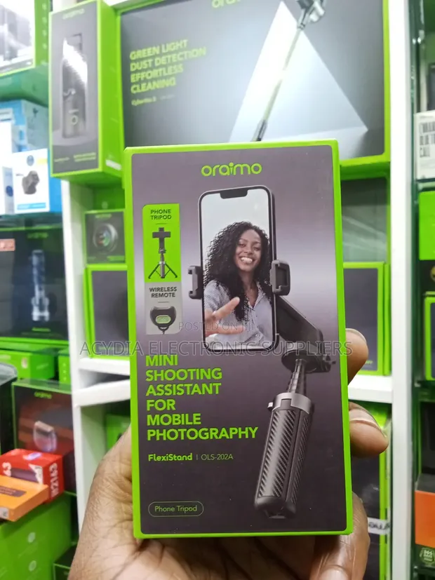 Oraimo FlexiStand Tripod ya Simu na Remote ya Bluetooth - 1
