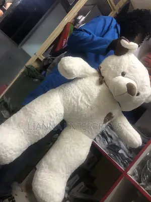 Fluffy White Bear - Brand New
