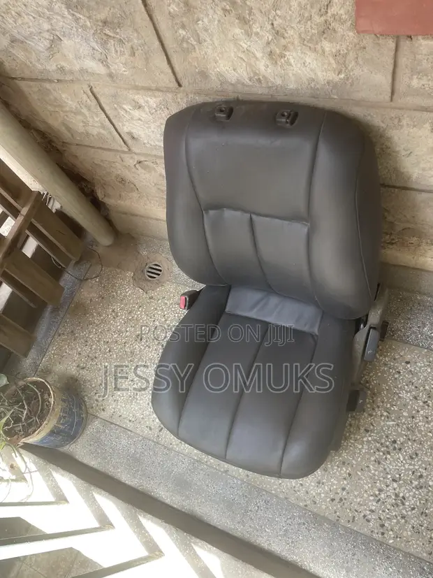 Mitsubishi Lancer Leather Front Seats - 1