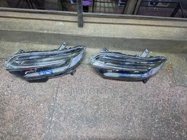 Honda Fit Shuttle 2017 Xenon Headlights - 1