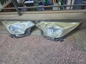 Toyota Ractis 2010-2014 Non-Xenon Headlights