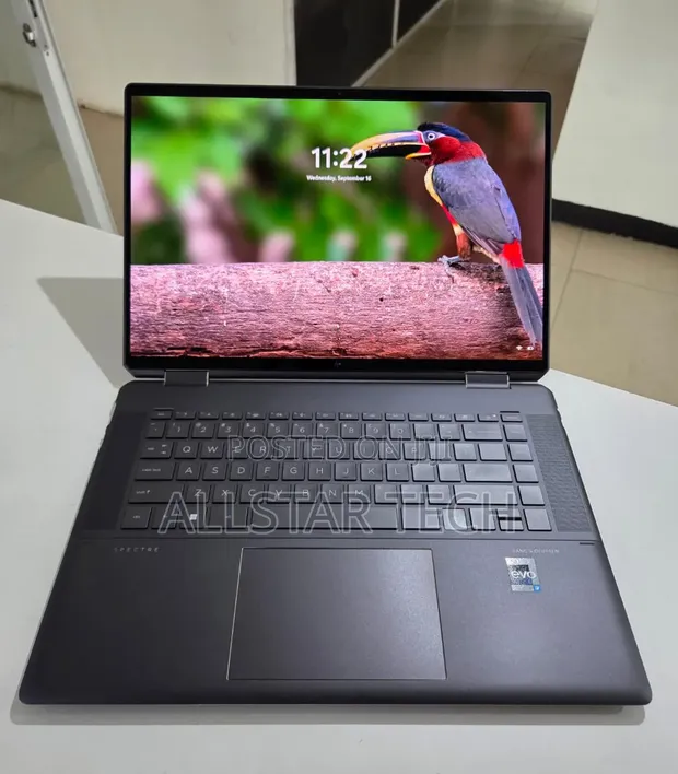 HP Spectre x360 16" 4K i7 12th Gen 16GB RAM 1TB SSD - 1