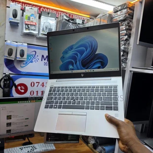 HP EliteBook 745 G6 Laptop: Ryzen 5, 8GB RAM, 256GB SSD, Touchscreen - 1