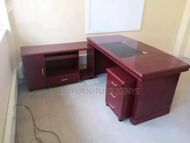 Executive Office Desk - Mahogany Kahawia - 1