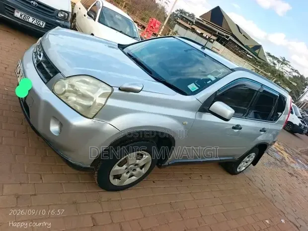 Nissan X-Trail 2.0 Petrol XE 2009 Silver - 1