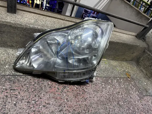 Mataa ya Toyota Crown 2003-2008 - 1
