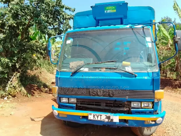 Isuzu FTR Truck with FSR Engine - 1