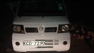 Nissan NV100 Clipper 2013 Nyeupe