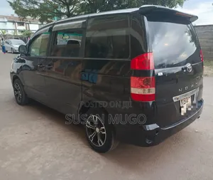 Toyota Noah 2004 Nyeusi