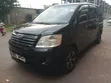 Toyota Noah 2004 Nyeusi - 2