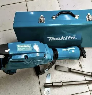 Makita Demolition Hammer 2600W