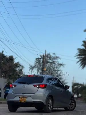 Mazda 2 2019 Kijivu