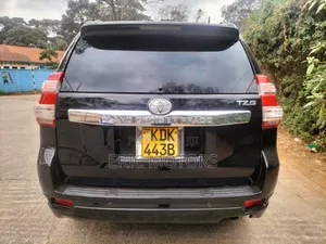 Toyota Land Cruiser Prado 2016 Nyeusi