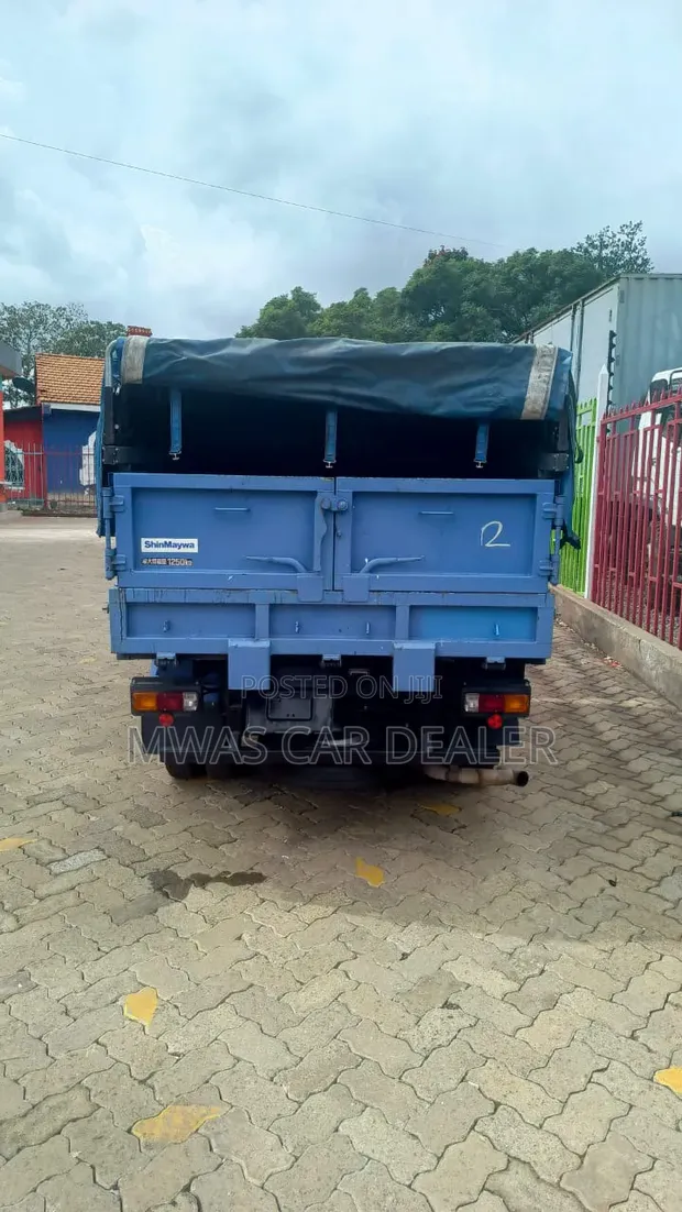 Toyota Dyna Tipper Truck 2018 - 1