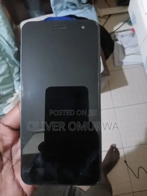 Neon Ultra 32GB Black (Cracked Screen)