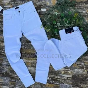 White Slim Fit Tapered Jeans - Mpya Kabisa