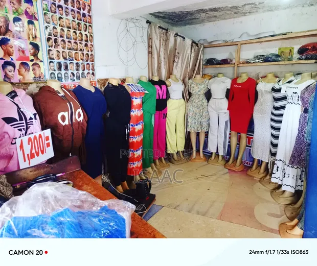 Biashara ya Boutique Iliyoanzishwa Inauzwa - 1