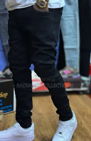 Men's Black/Grey Tapered Jeans