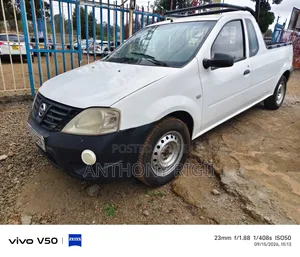Nissan NP200 1.6i 2011 Nyeupe