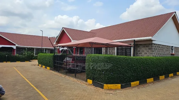 4 Bedroom Bungalow for Rent in Orchard Park 3, Kenyatta Road - 1