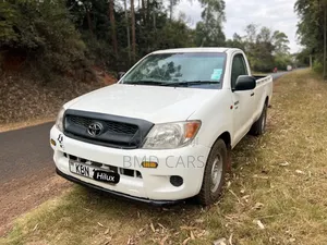 Toyota Hilux 2.5 D-4D SRX 2011 Nyeupe